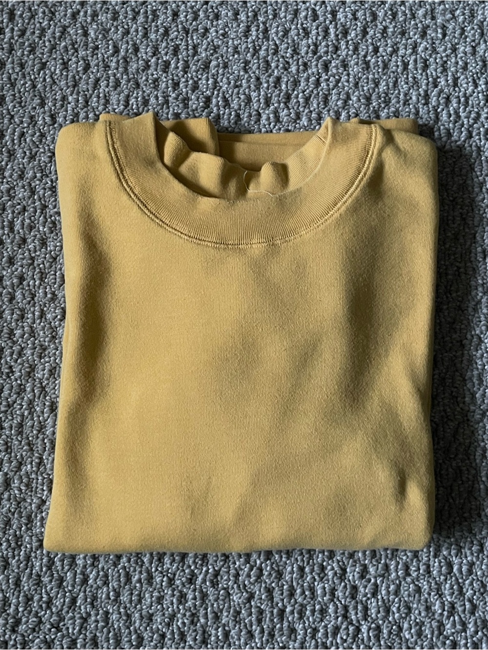 Entireworld Men's Crewneck Sweatshirt in Butter Yellow